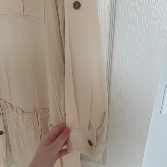 Cream Ruffled Hem Dress - Picture 5 of 7